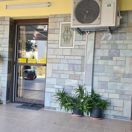 Prázdninový dům George - Family Holidays Néa Mákri